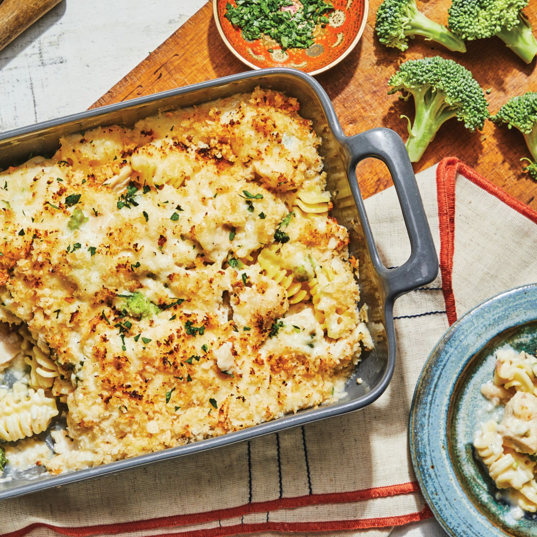 Chicken & Broccoli Pasta Bake (907 g)